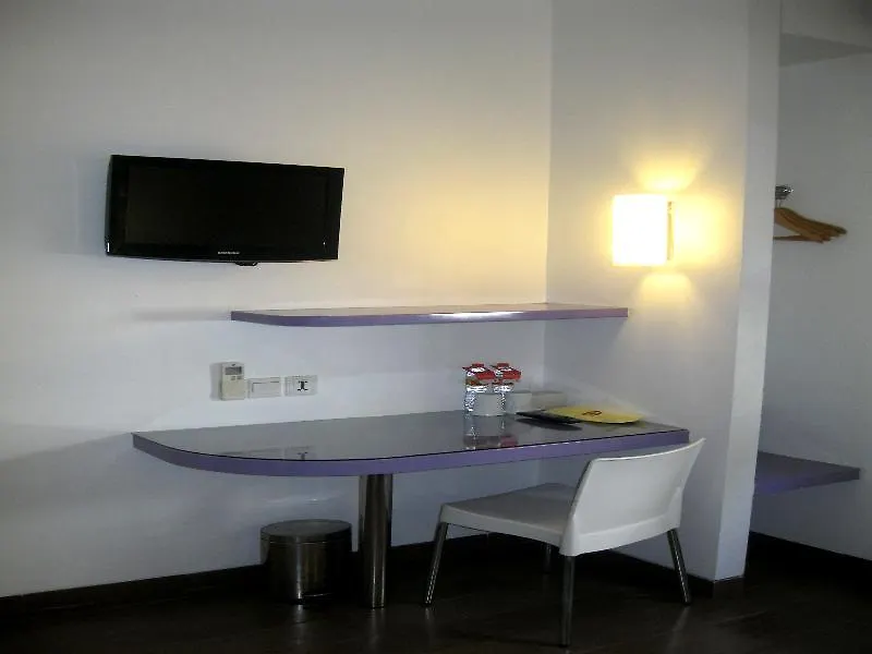 Kampi Hotel Legian 레기안